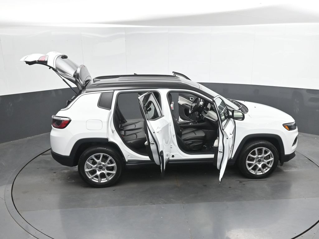 Used 2025 Jeep Compass Limited AWD/4WD image 49