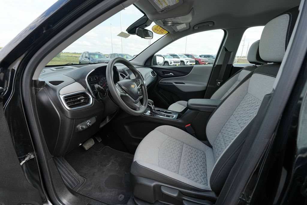 Used 2022 Chevrolet Equinox LS AWD/4WD image 16