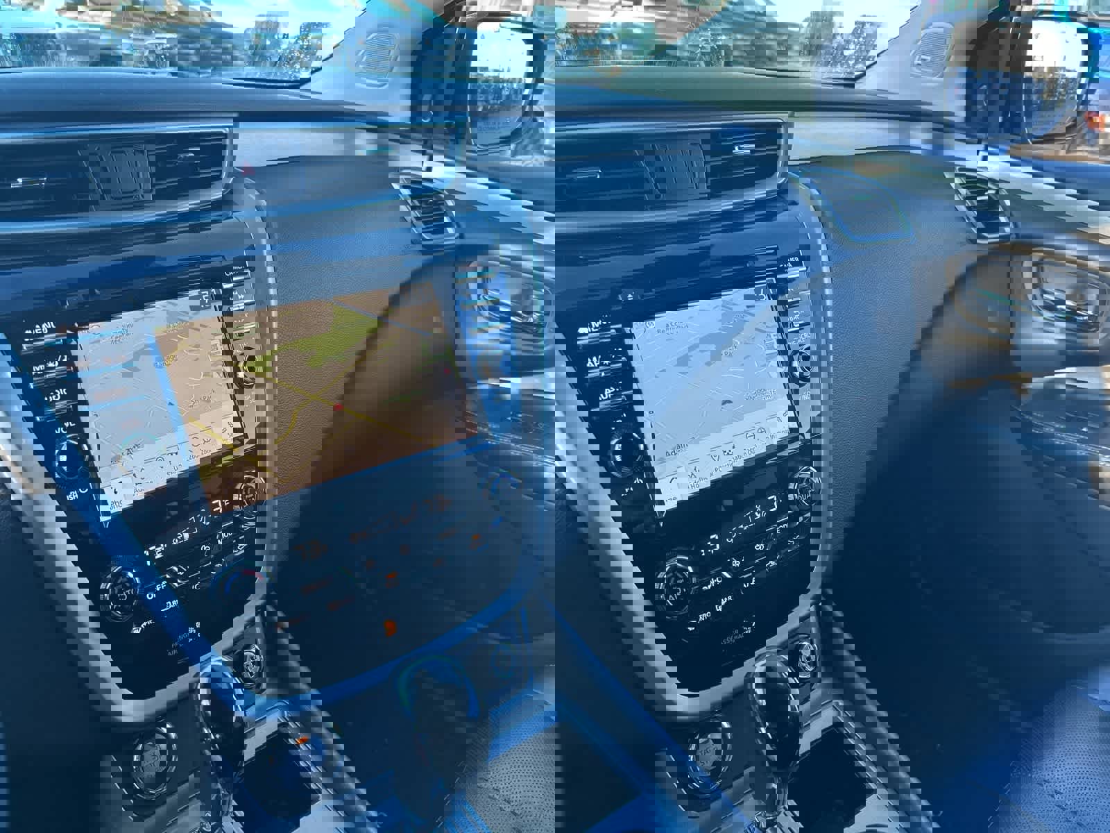 Used 2022 Nissan Murano SL image 48