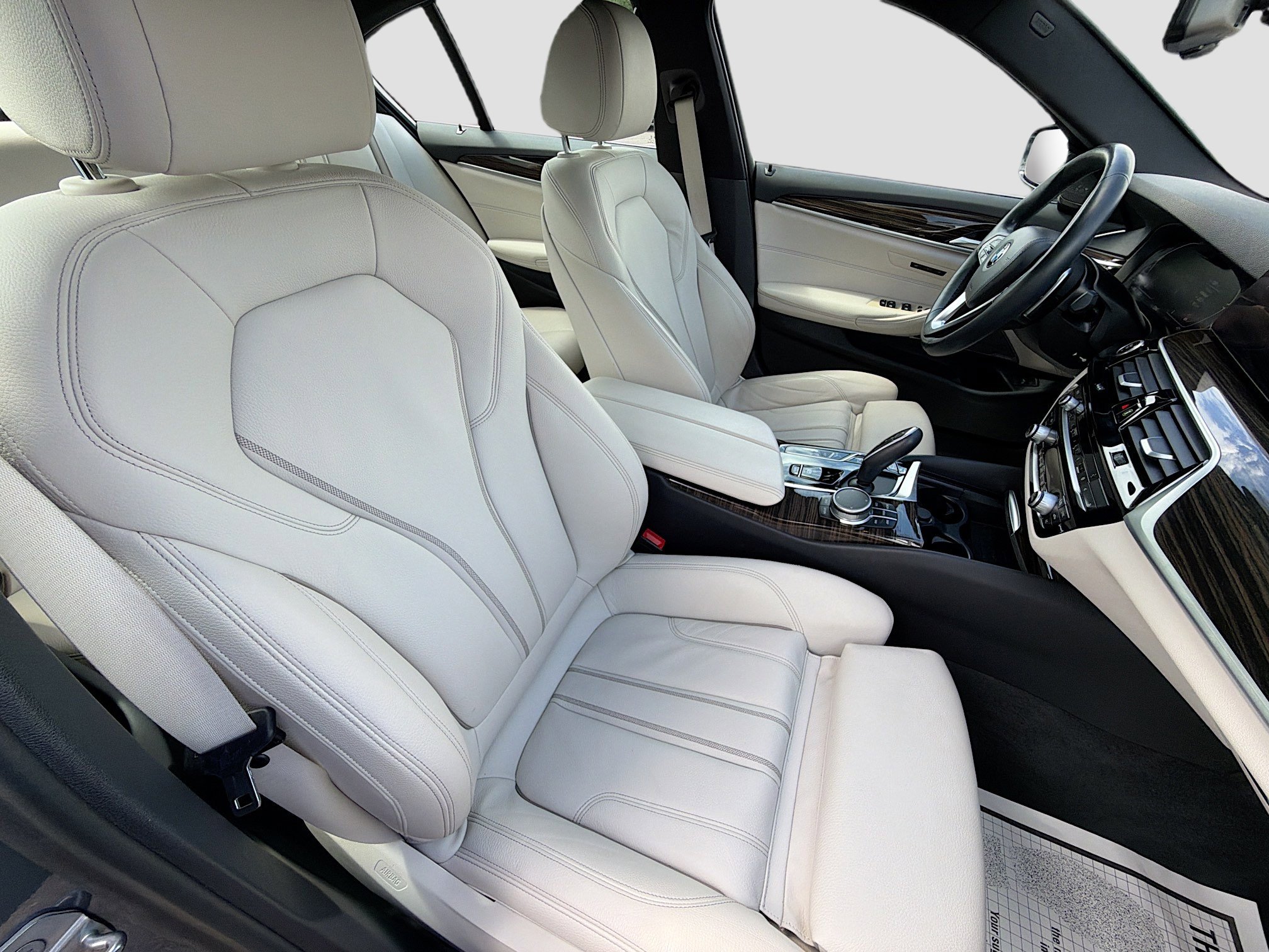 Used 2021 BMW 540i w/ Premium Package image 15