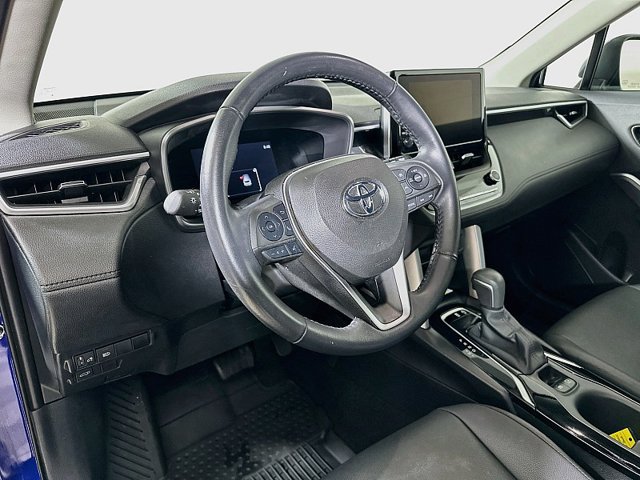 Used 2023 Toyota Corolla Cross XLE w/ Convenience Package AWD/4WD image 9
