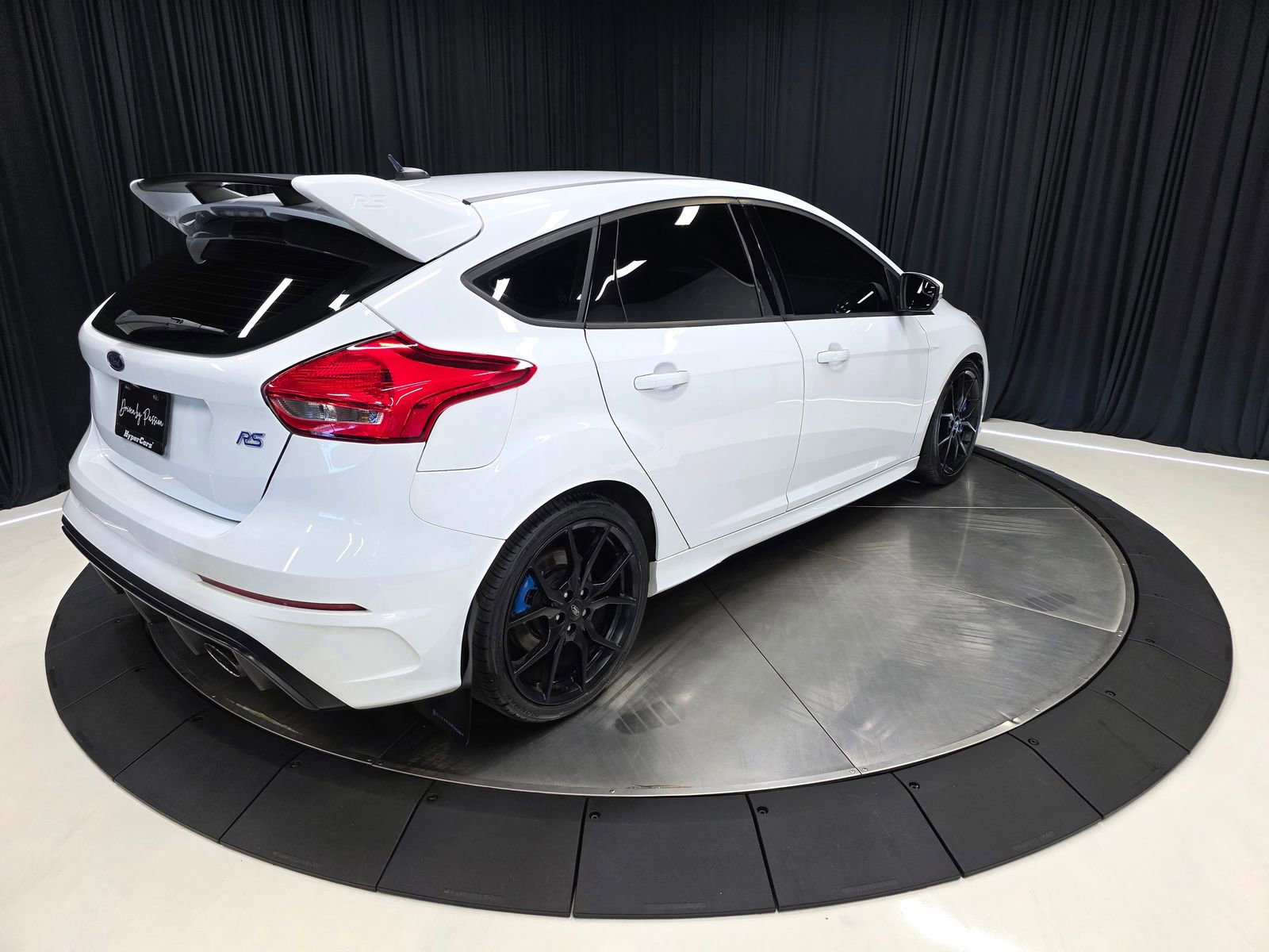Used 2017 Ford Focus RS AWD/4WD image 13