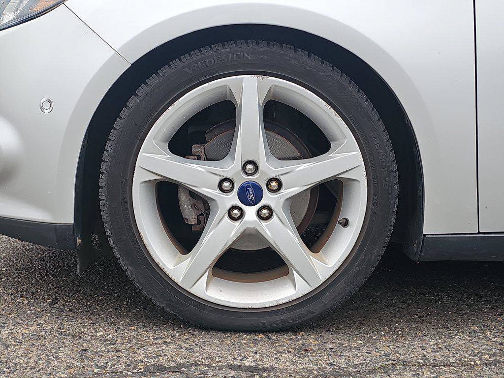 Used 2014 Ford Focus Titanium FWD image 19