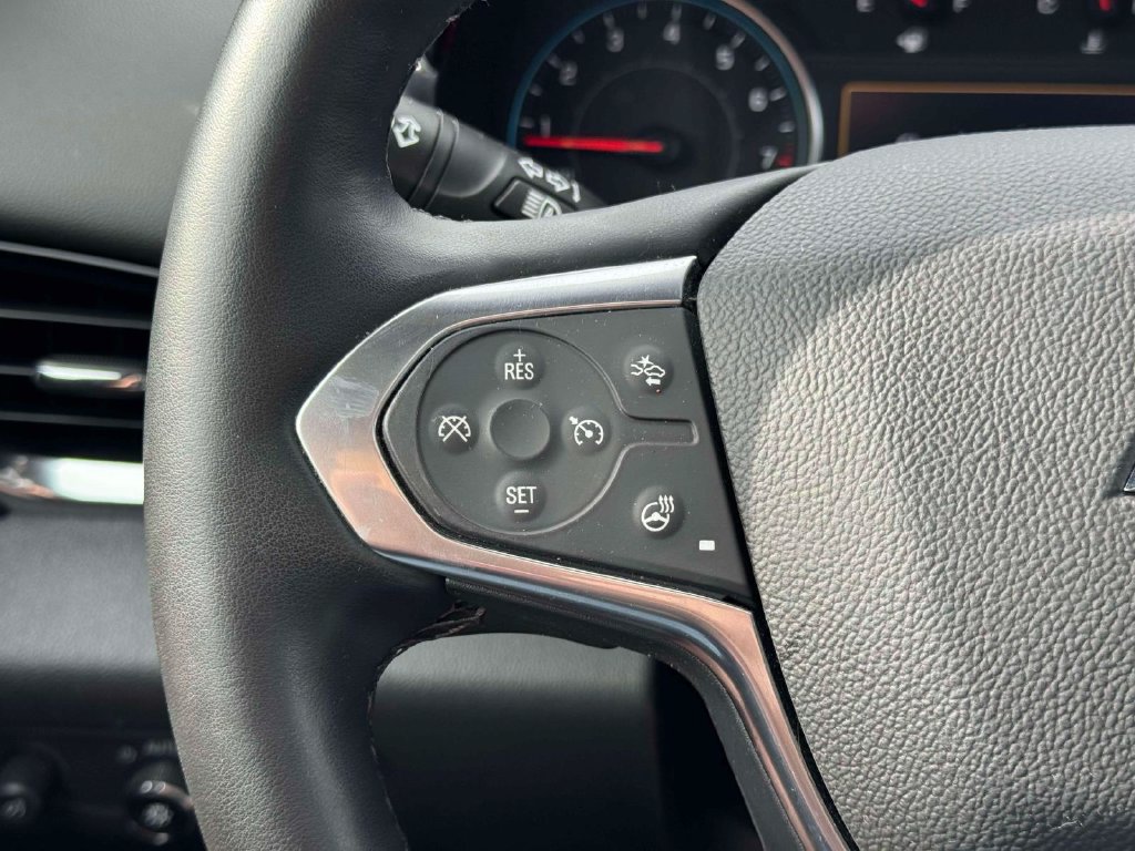 Used 2023 Chevrolet Traverse RS AWD/4WD image 25