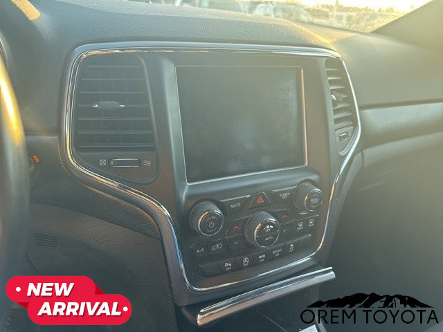 Used 2018 Jeep Grand Cherokee Laredo image 18