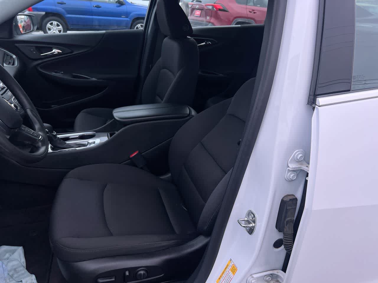 Used 2023 Chevrolet Malibu LT FWD image 11