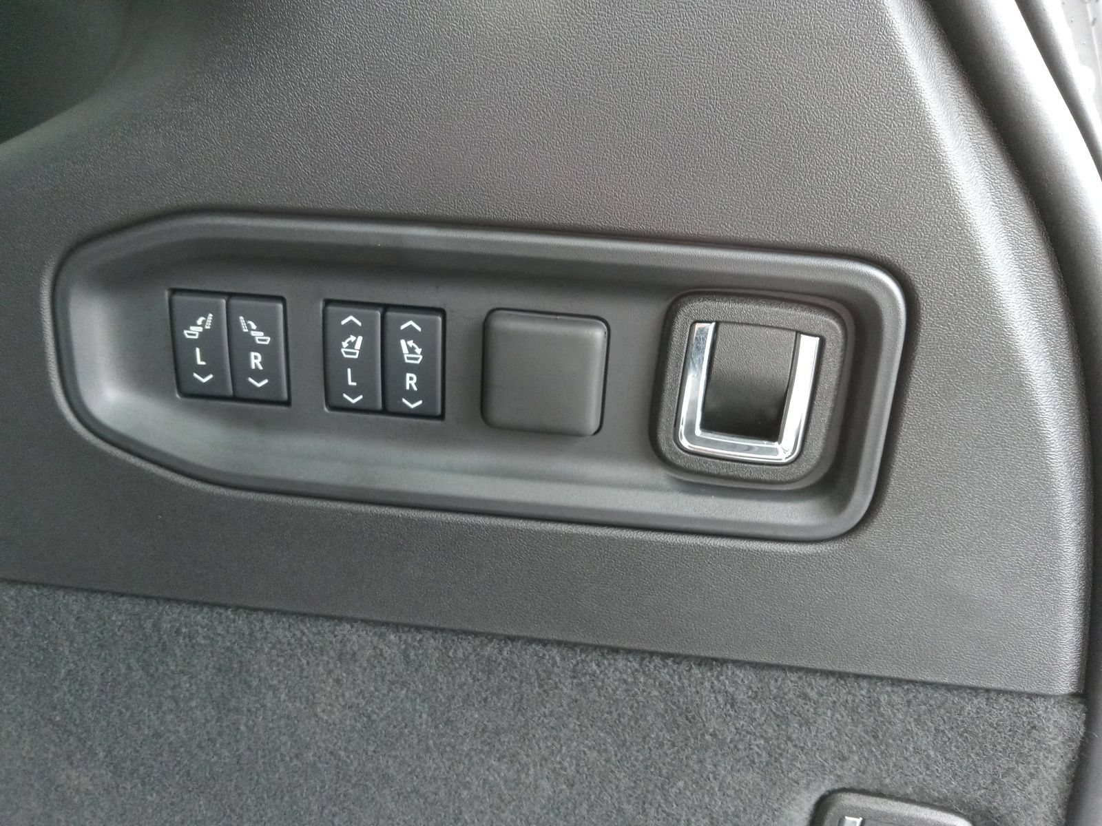 New 2026 Cadillac Vistiq Sport AWD/4WD image 29