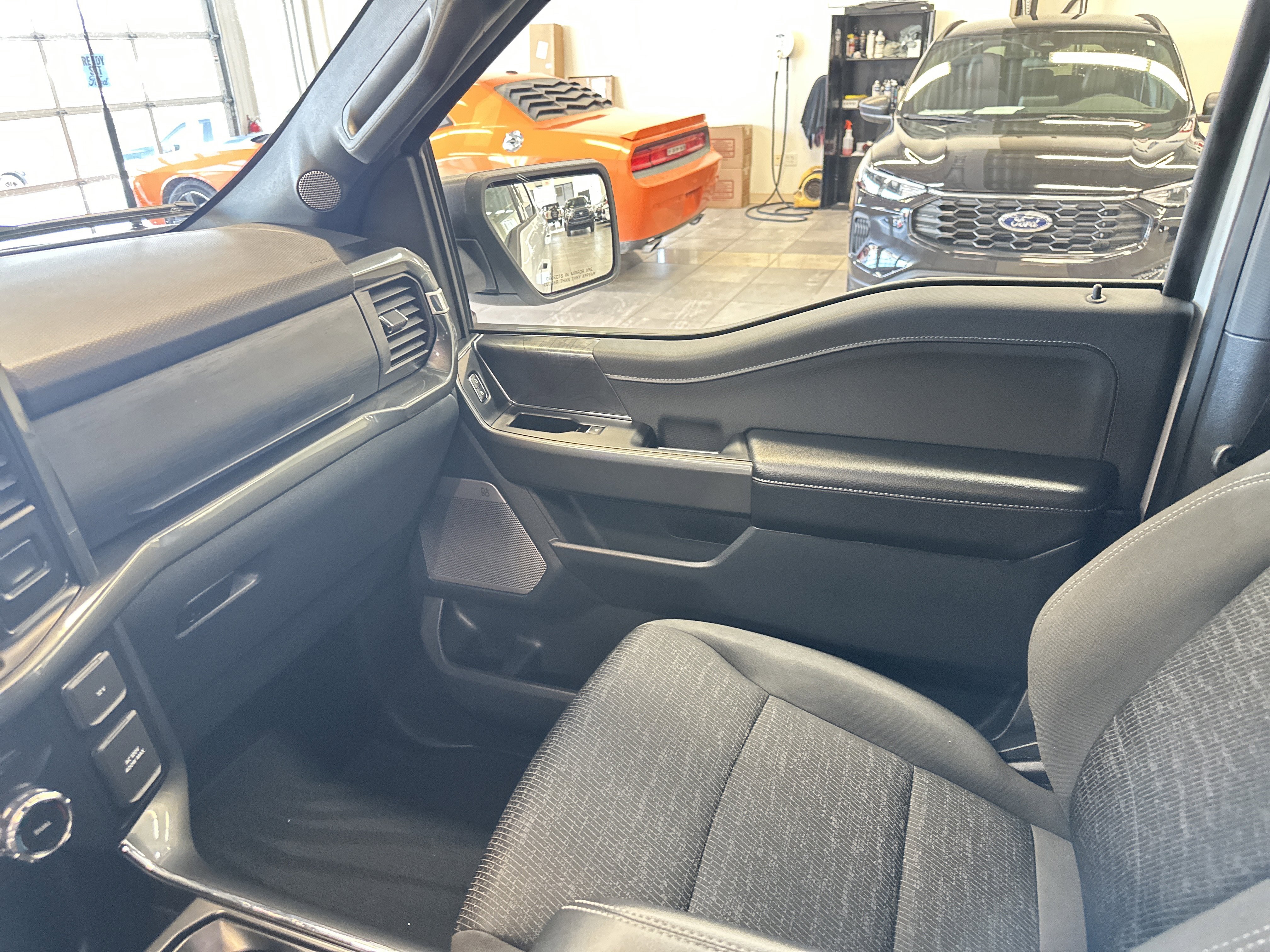 Used 2023 Ford F150 XLT w/ Equipment Group 302A High image 27