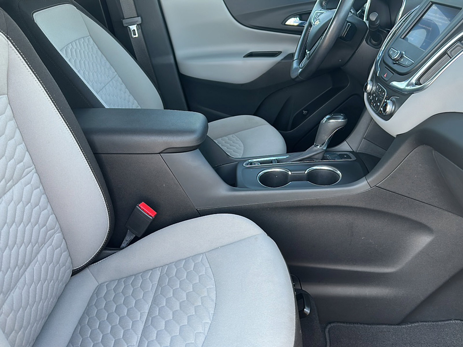 Used 2020 Chevrolet Equinox LT image 23