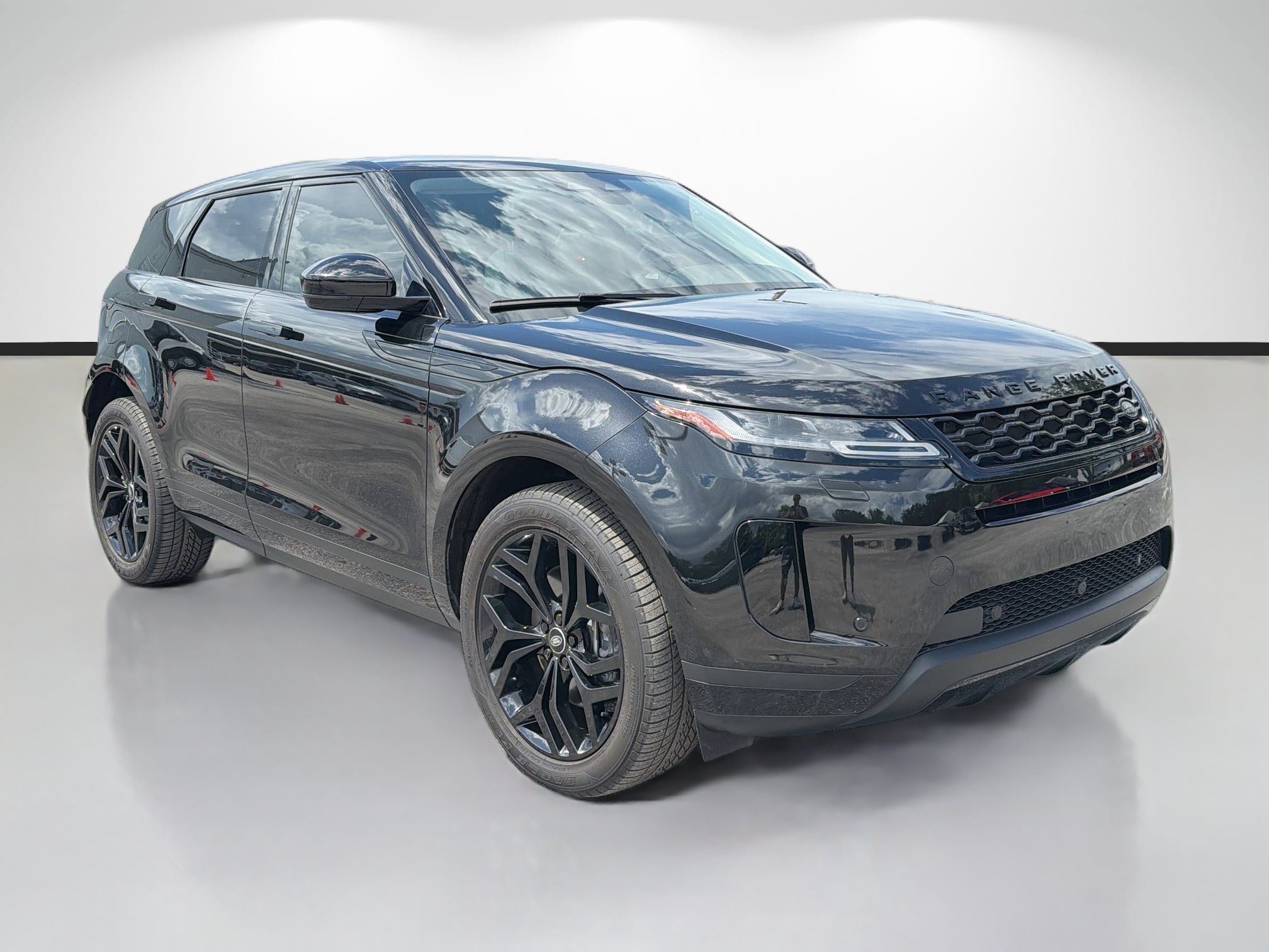 Used 2023 Land Rover Range Rover Evoque SE AWD/4WD image 1