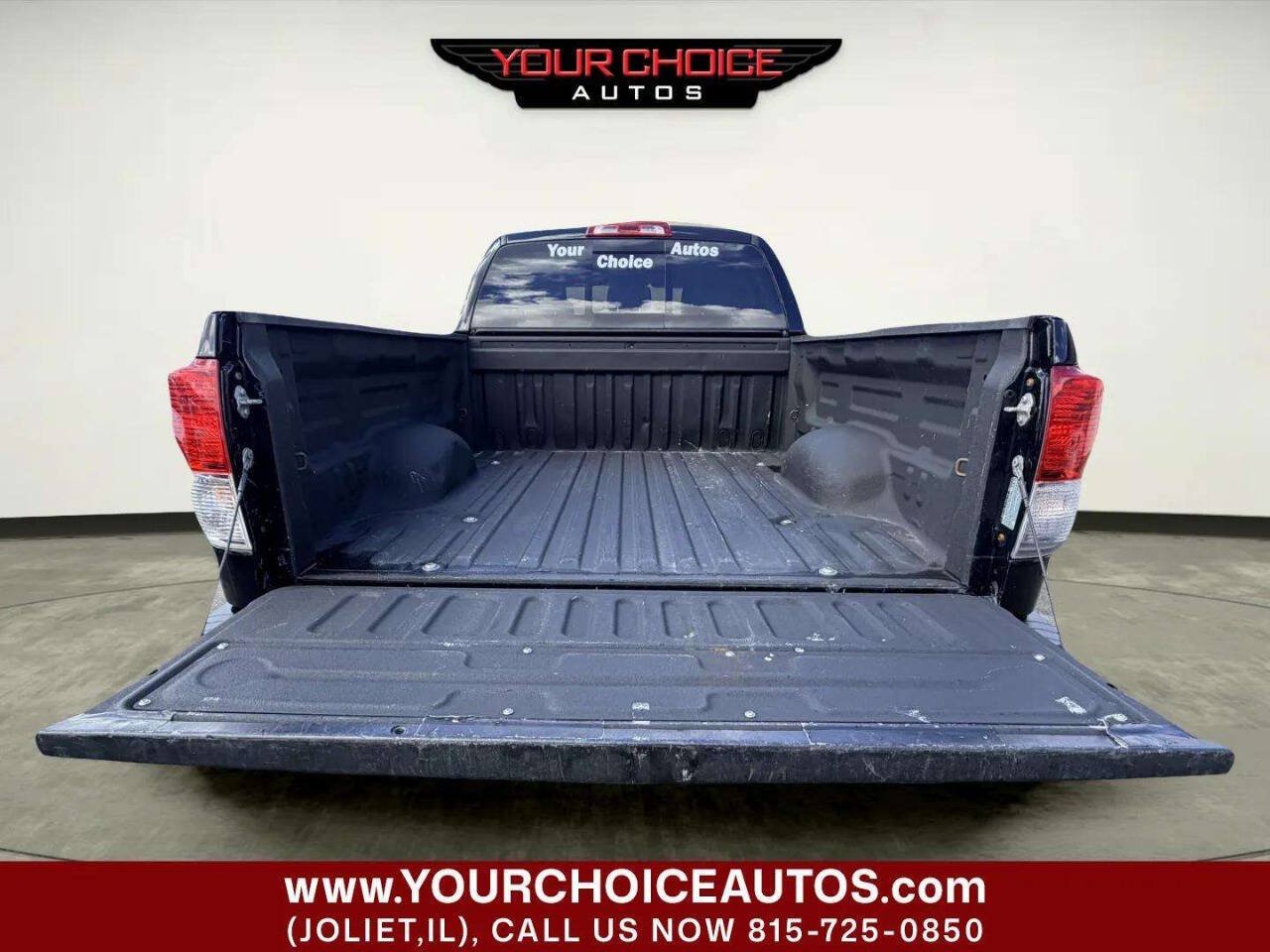 Used 2012 Toyota Tundra 4x4 Double Cab w/ SR5 Pkg image 5