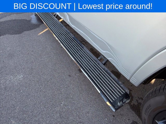 Used 2024 Jeep Grand Wagoneer Series III w/ Quick Order Packagew 28T AWD/4WD image 20