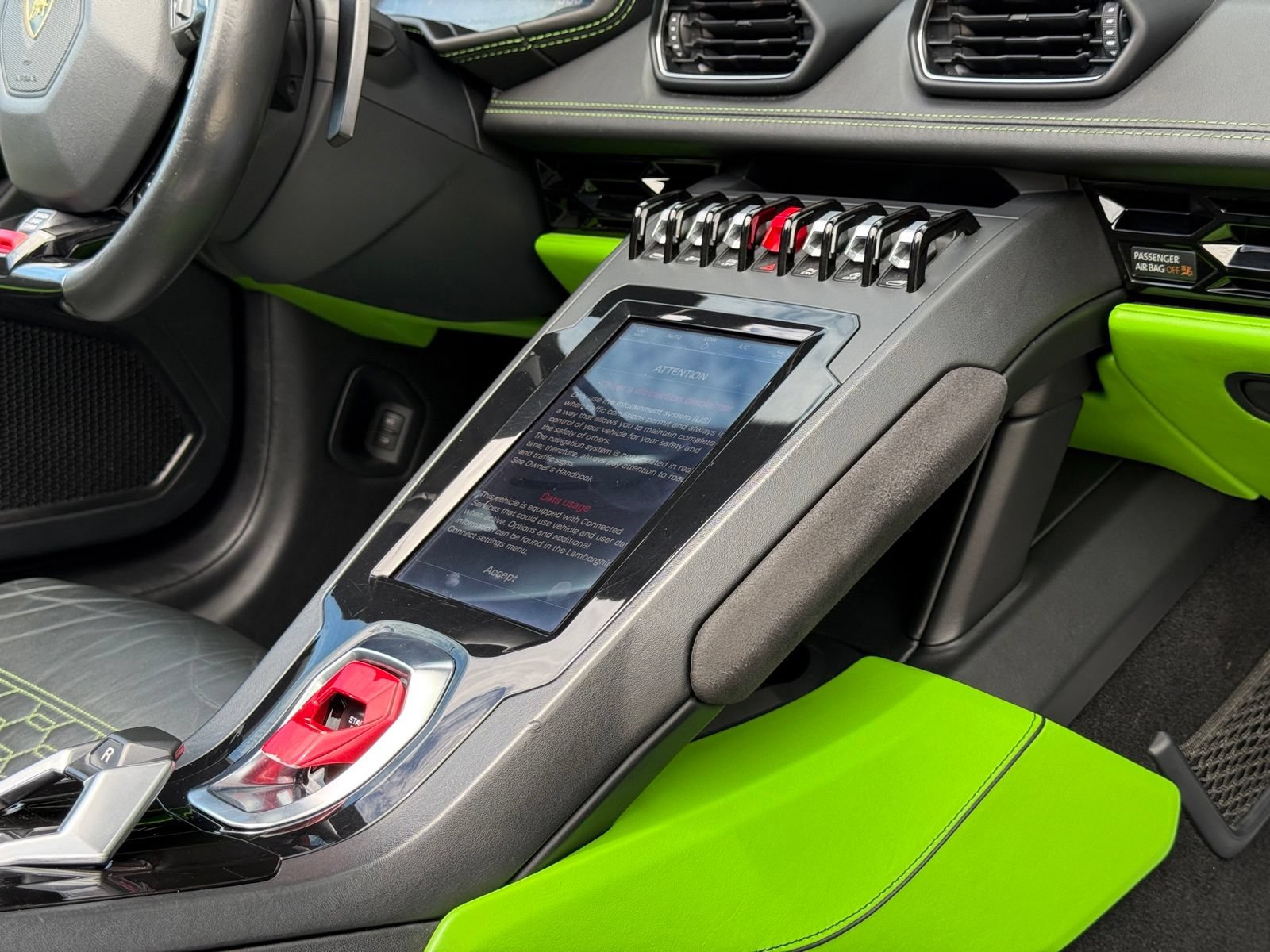 Used 2021 Lamborghini Huracan EVO RWD image 27