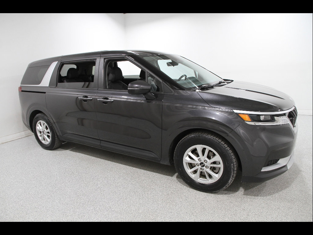 Used 2024 Kia Carnival LX image 24