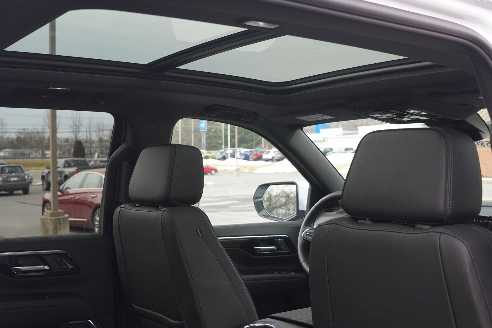 New 2026 Chevrolet Suburban High Country w/ Sun And Tow Package image 32