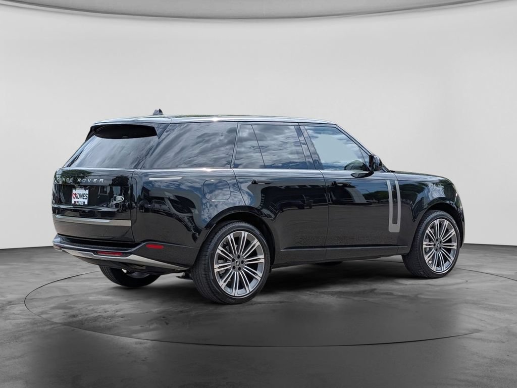Used 2023 Land Rover Range Rover SE AWD/4WD image 12