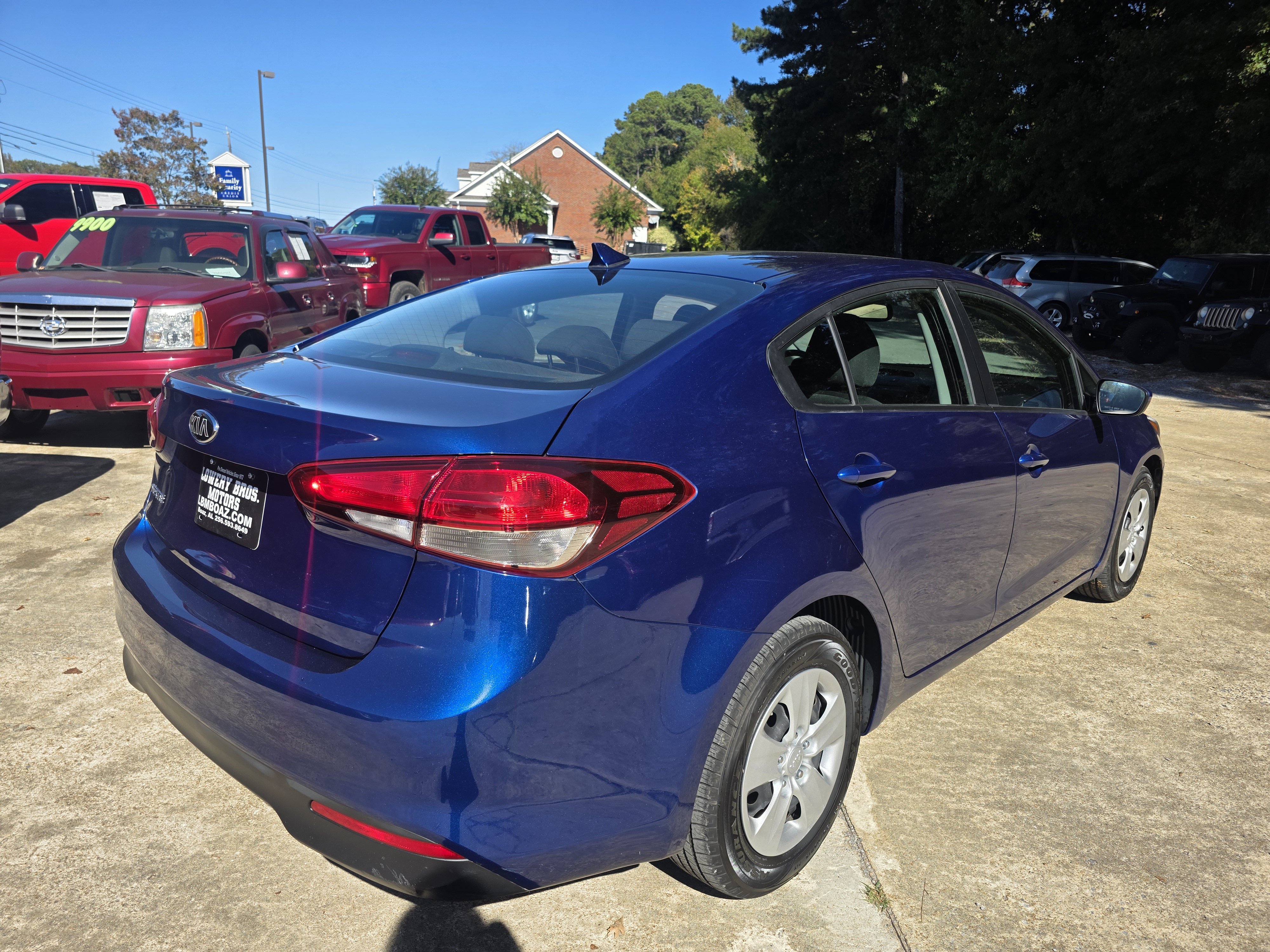 Used 2017 Kia Forte LX FWD image 6