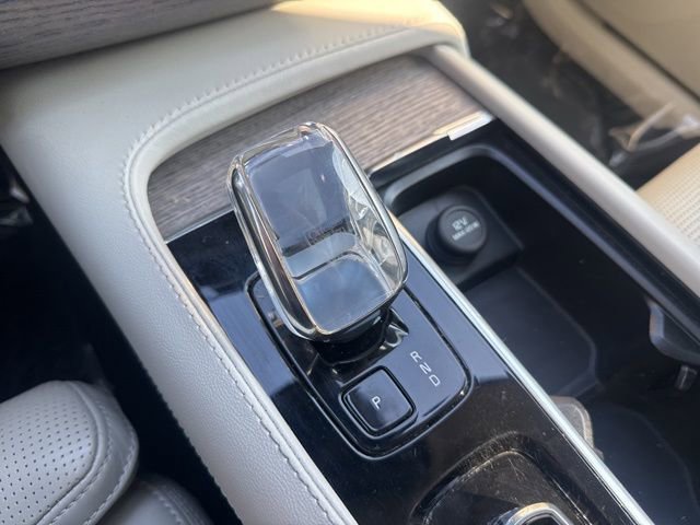 Used 2023 Volvo XC90 B6 Ultimate w/ Protection Package Premier image 25