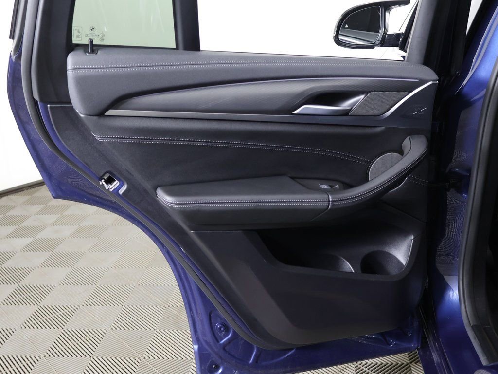 Used 2025 BMW X4 M40i w/ Premium Enhanced Package image 30