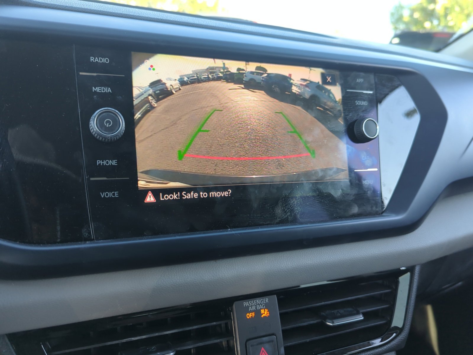 Certified 2022 Volkswagen Taos SE image 27