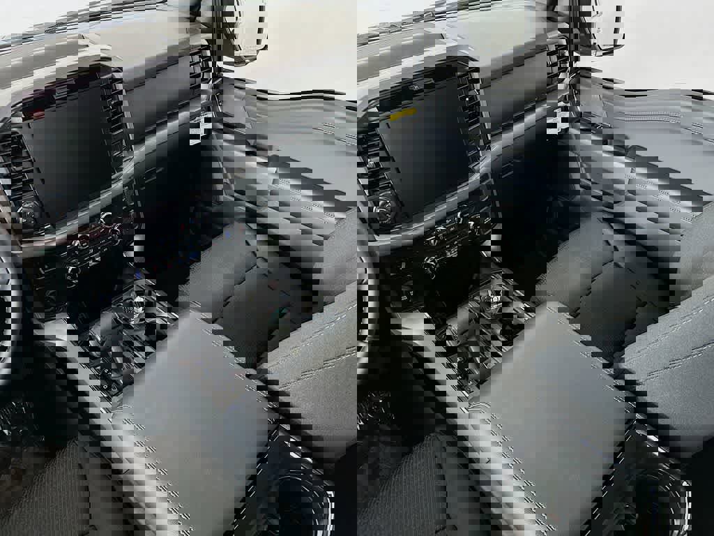 New 2025 Ford F150 XLT w/ Equipment Group 302A MID image 11