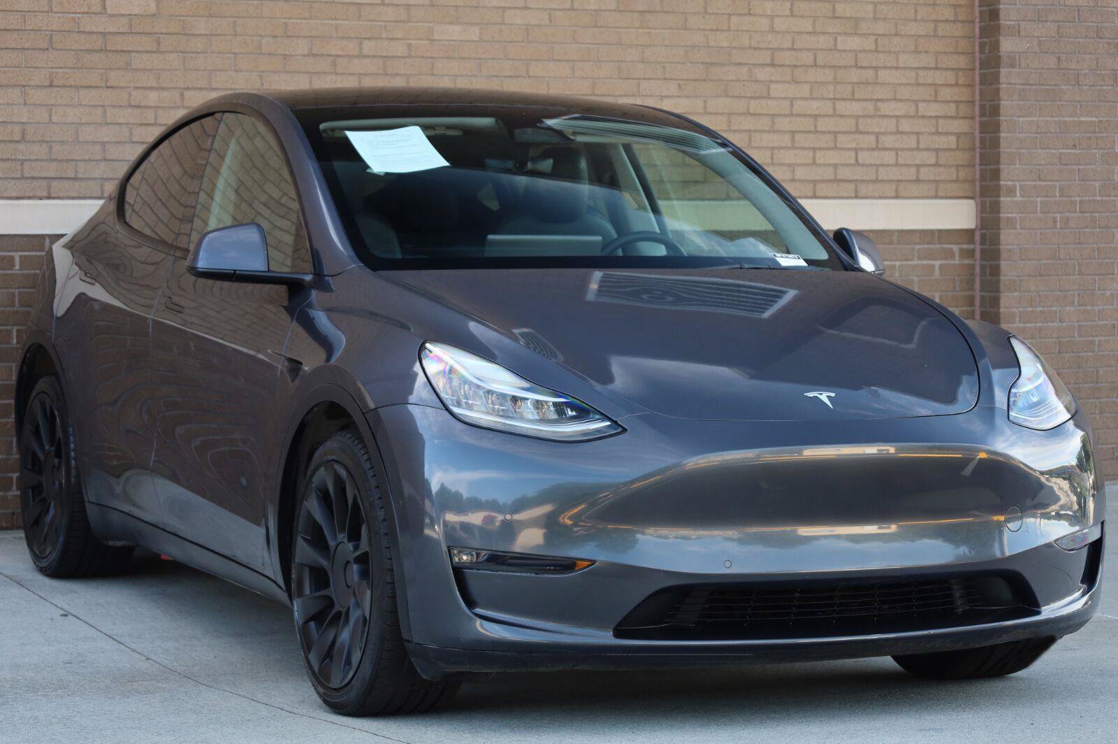 Used 2022 Tesla Model Y Long Range AWD/4WD image 7