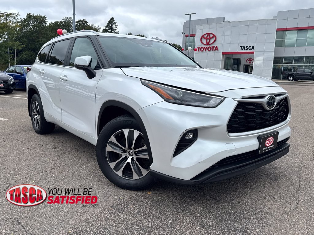 Used 2023 Toyota Highlander XLE