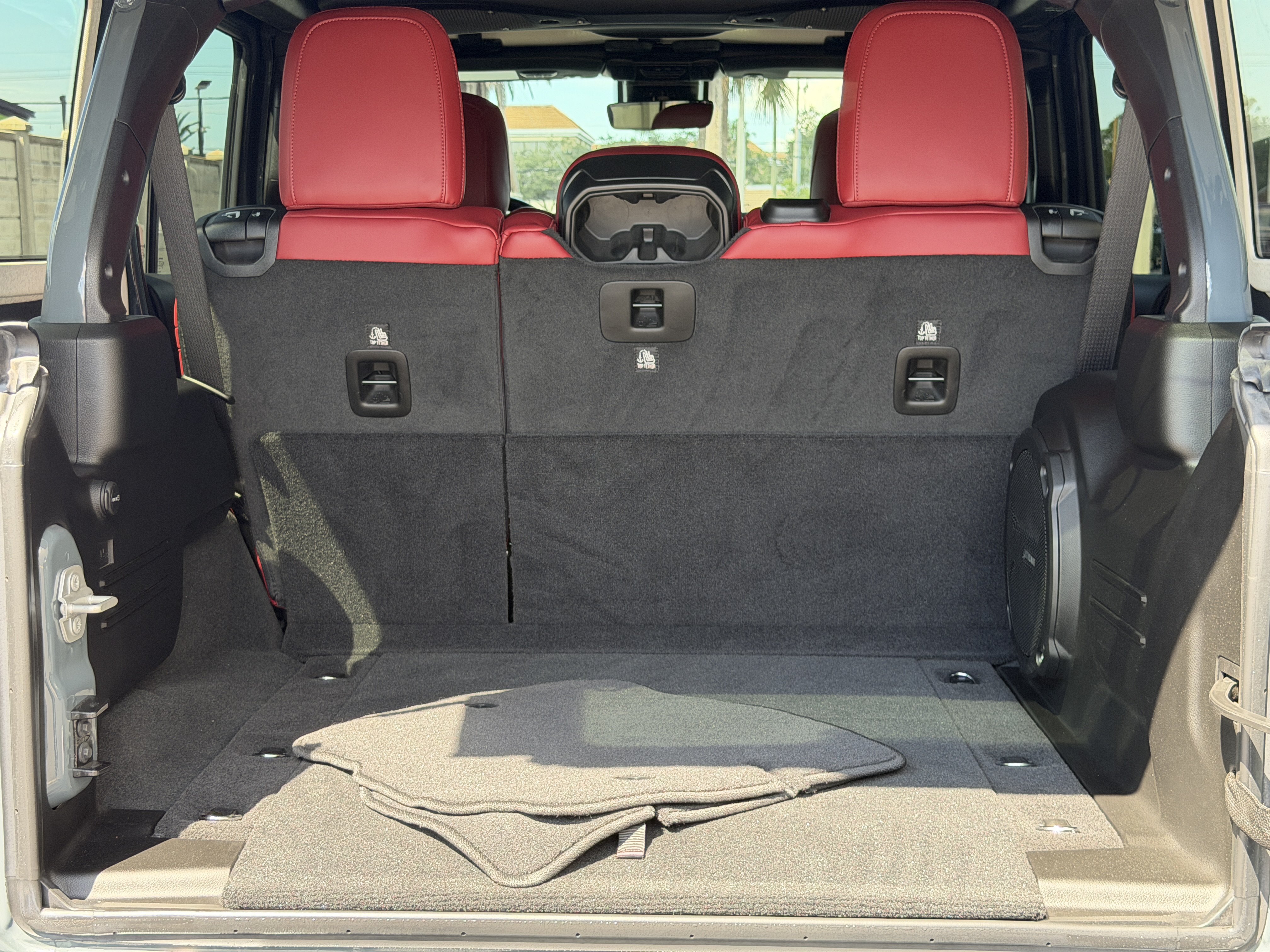 Used 2024 Jeep Wrangler Unlimited Rubicon 392 AWD/4WD image 15