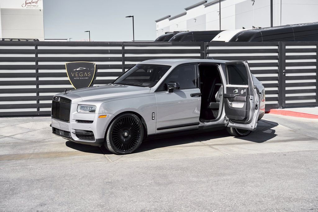 Used 2023 Rolls-Royce Cullinan AWD/4WD image 5
