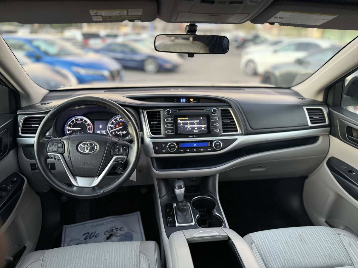 Used 2015 Toyota Highlander Plus image 17