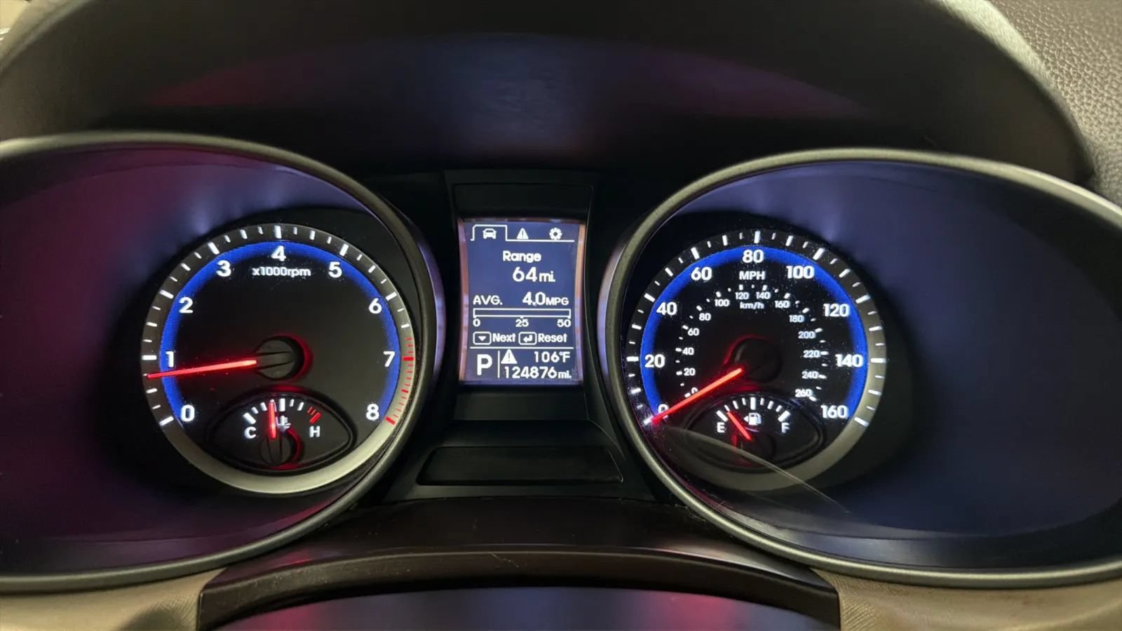 Used 2015 Hyundai Santa Fe GLS FWD image 11