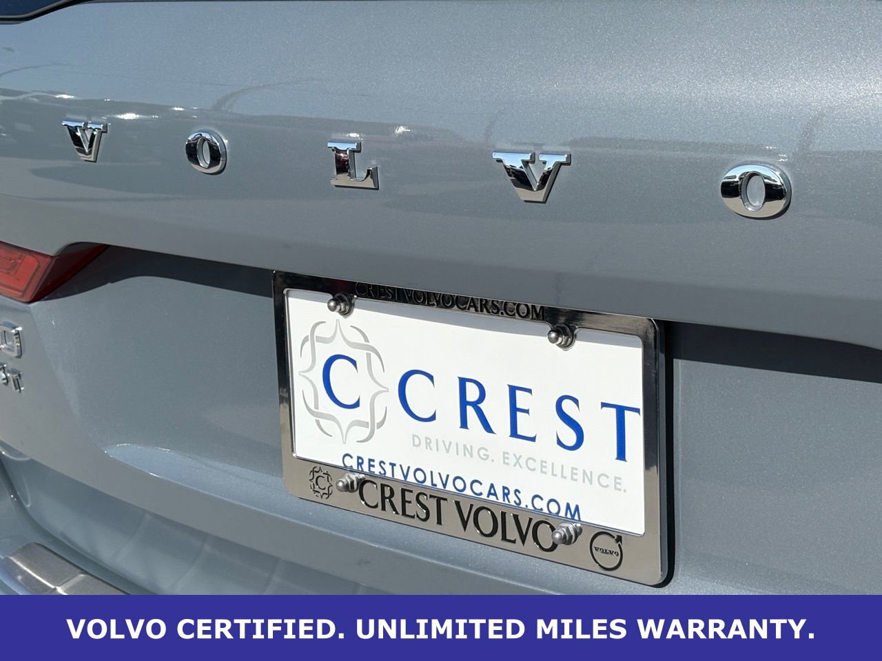 Certified 2023 Volvo XC60 T8 Plus w/ Protection Package Premier image 7
