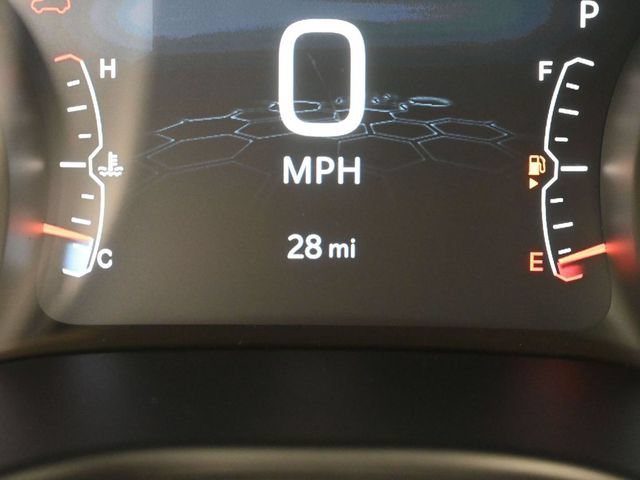 New 2025 Jeep Compass Latitude w/ Sun & Sound Group AWD/4WD image 37