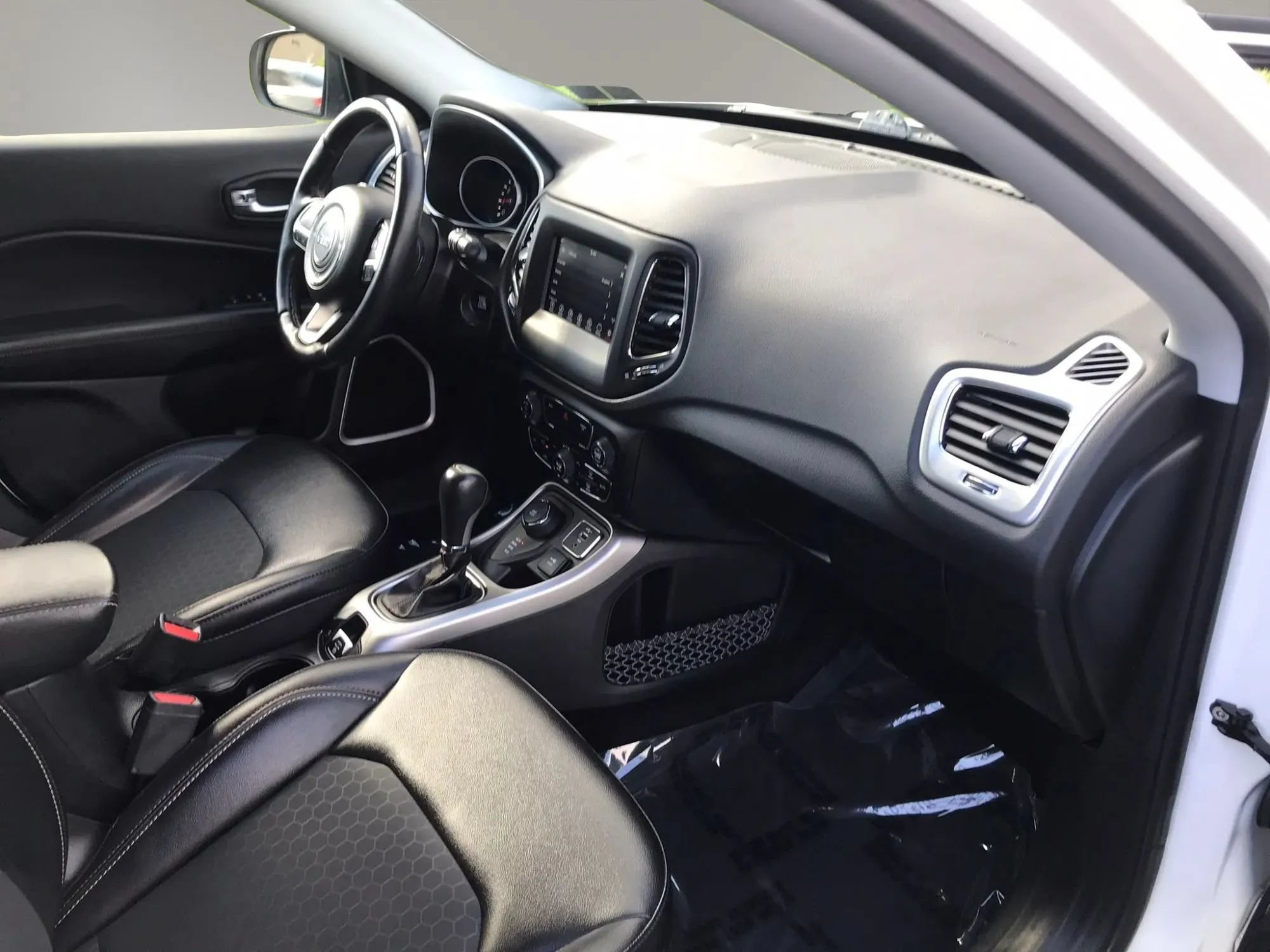 Used 2019 Jeep Compass Latitude w/ Popular Equipment Group AWD/4WD image 45