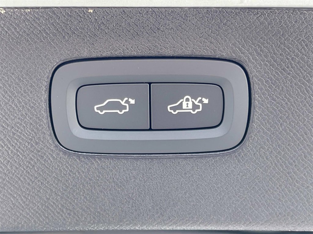 New 2026 Volvo XC90 B6 Ultra image 12