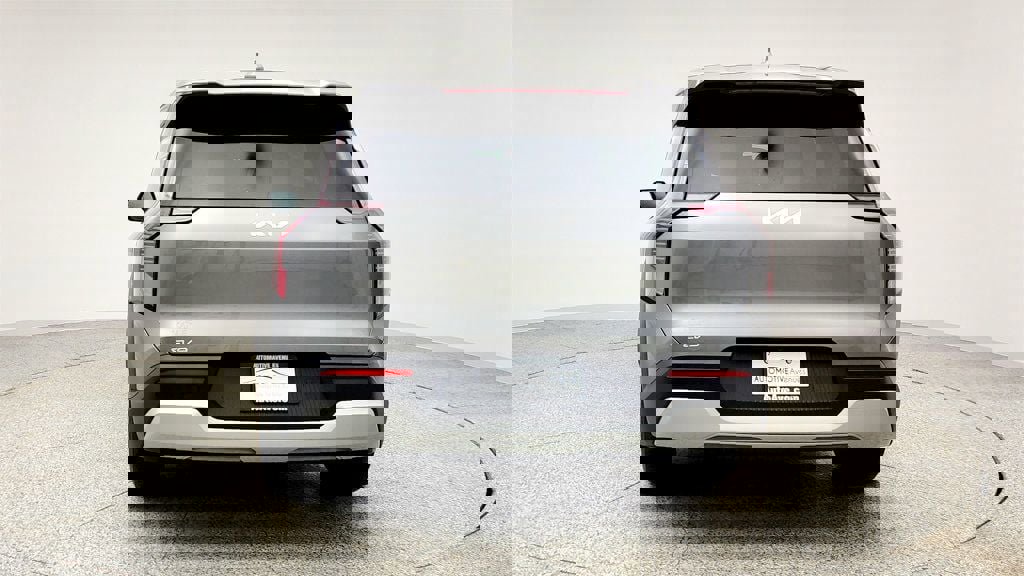 Used 2024 Kia EV9 Light image 6