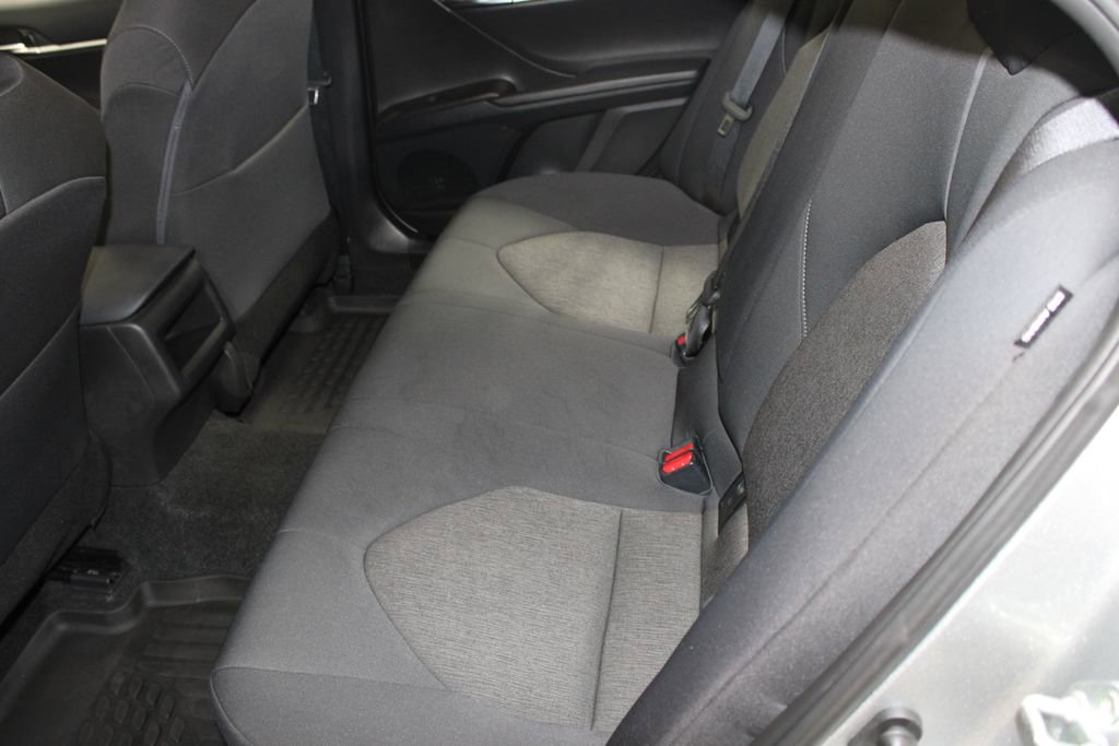 Used 2022 Toyota Camry LE FWD image 18