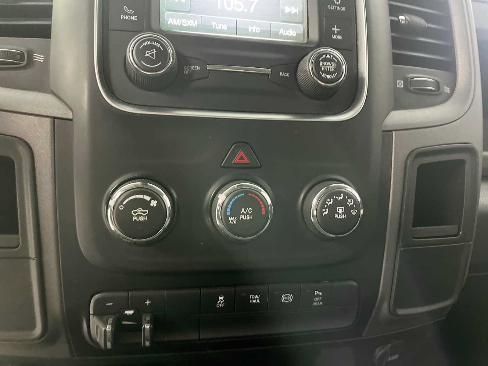Used 2017 RAM 2500 Tradesman w/ Chrome Appearance Group AWD/4WD image 22