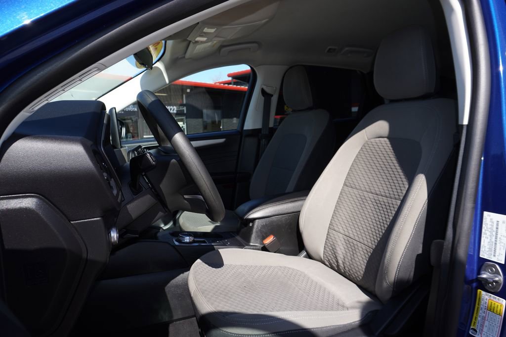 Used 2022 Ford Escape SE FWD image 23