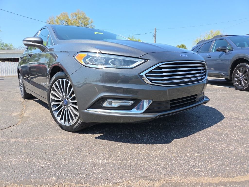 Used 2018 Ford Fusion Titanium FWD image 1