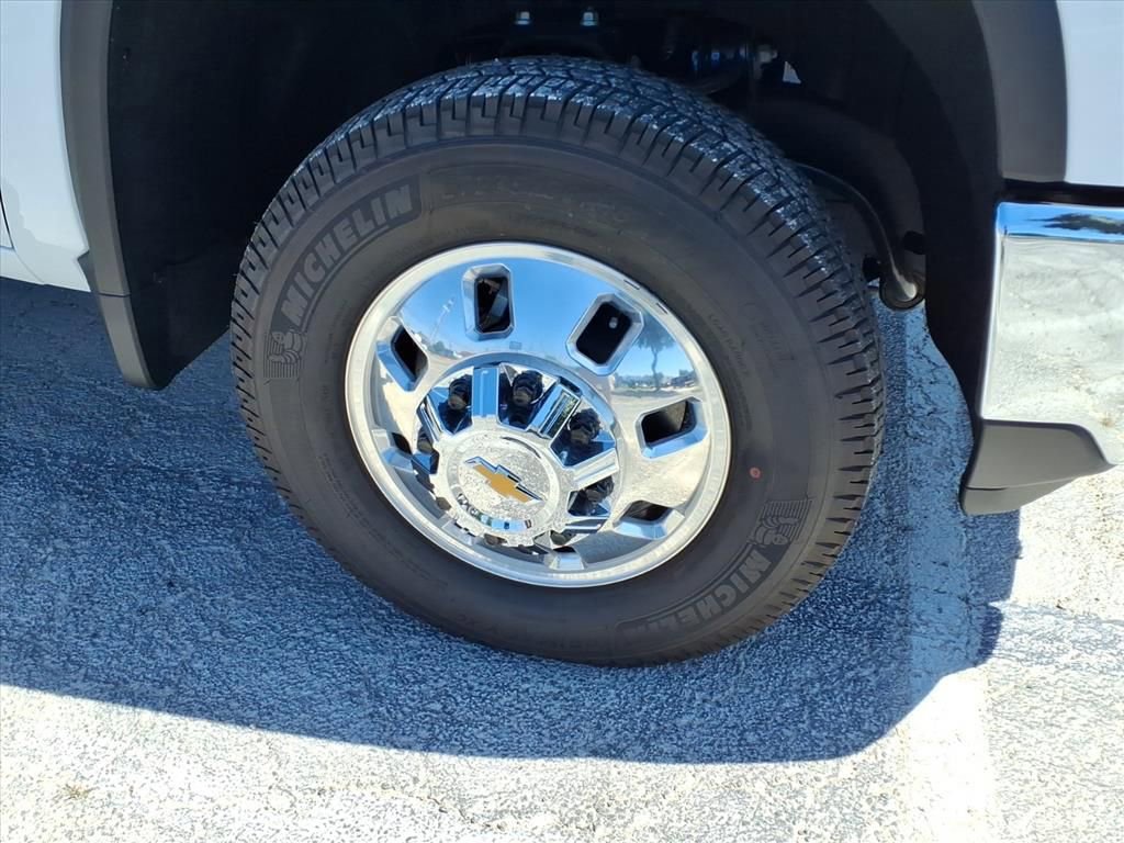 New 2026 Chevrolet Silverado 3500 W/T AWD/4WD image 12
