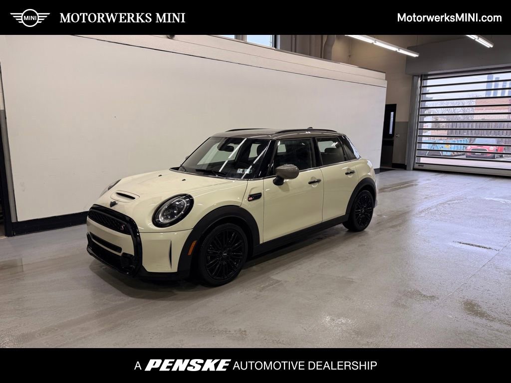 Certified 2023 MINI Cooper S image 1