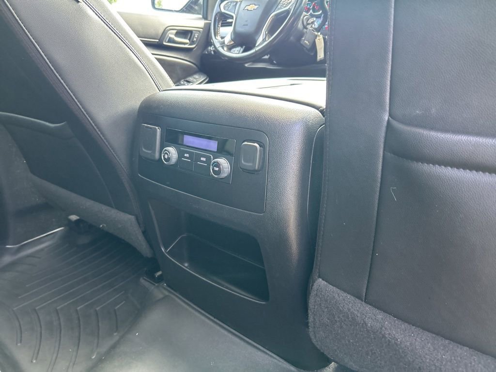 Used 2019 Chevrolet Tahoe LT w/ RST Edition image 44