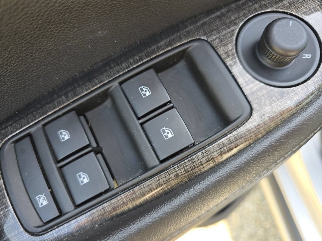 Used 2016 Chevrolet Malibu LTZ FWD image 27