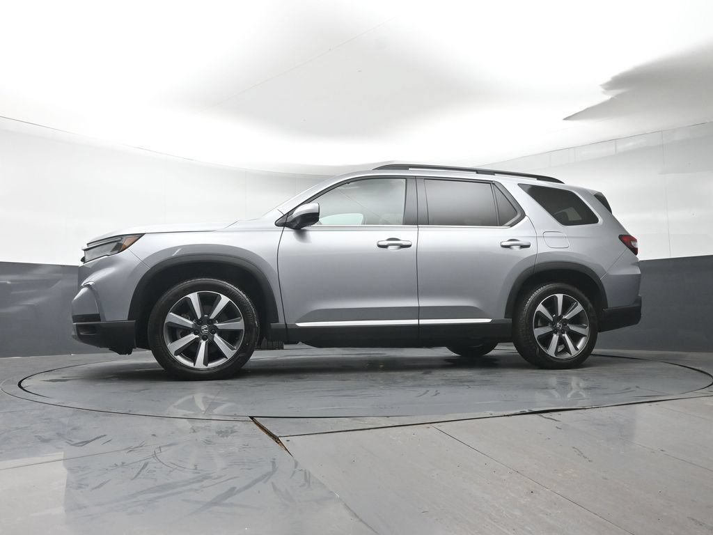 Certified 2025 Honda Pilot Touring image 35