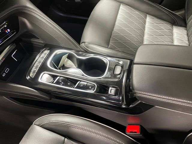 Used 2023 Buick Envision Avenir image 20
