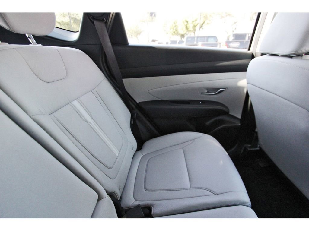 Certified 2025 Hyundai Tucson SEL image 11