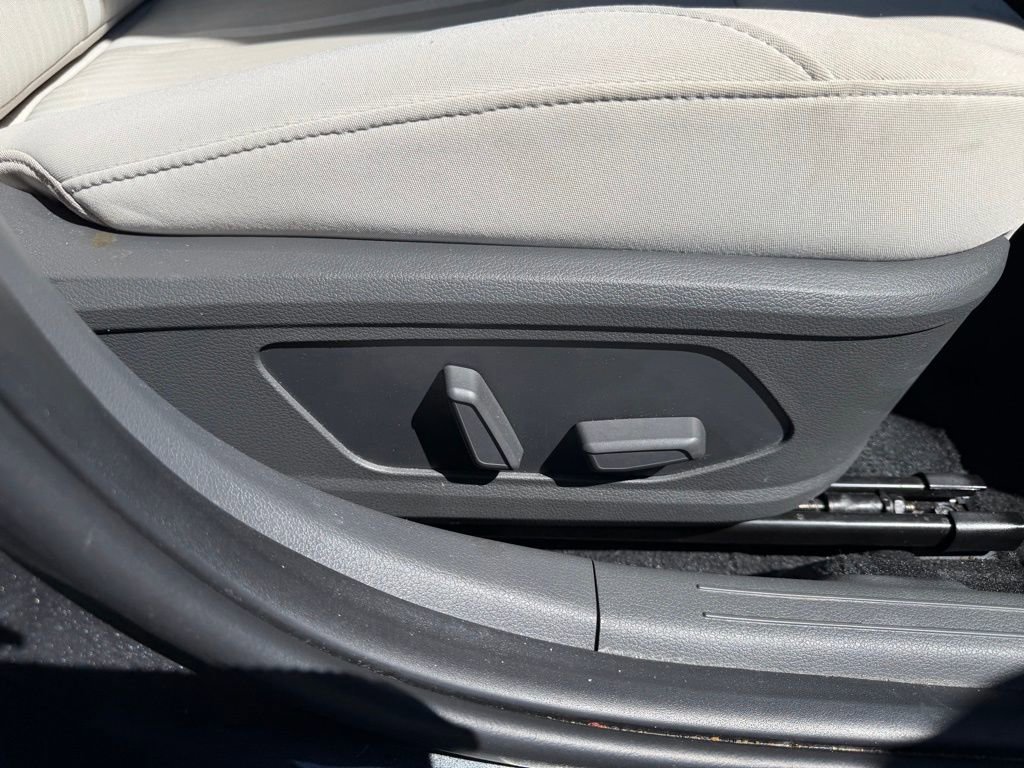 Used 2025 Hyundai Sonata SEL FWD image 32