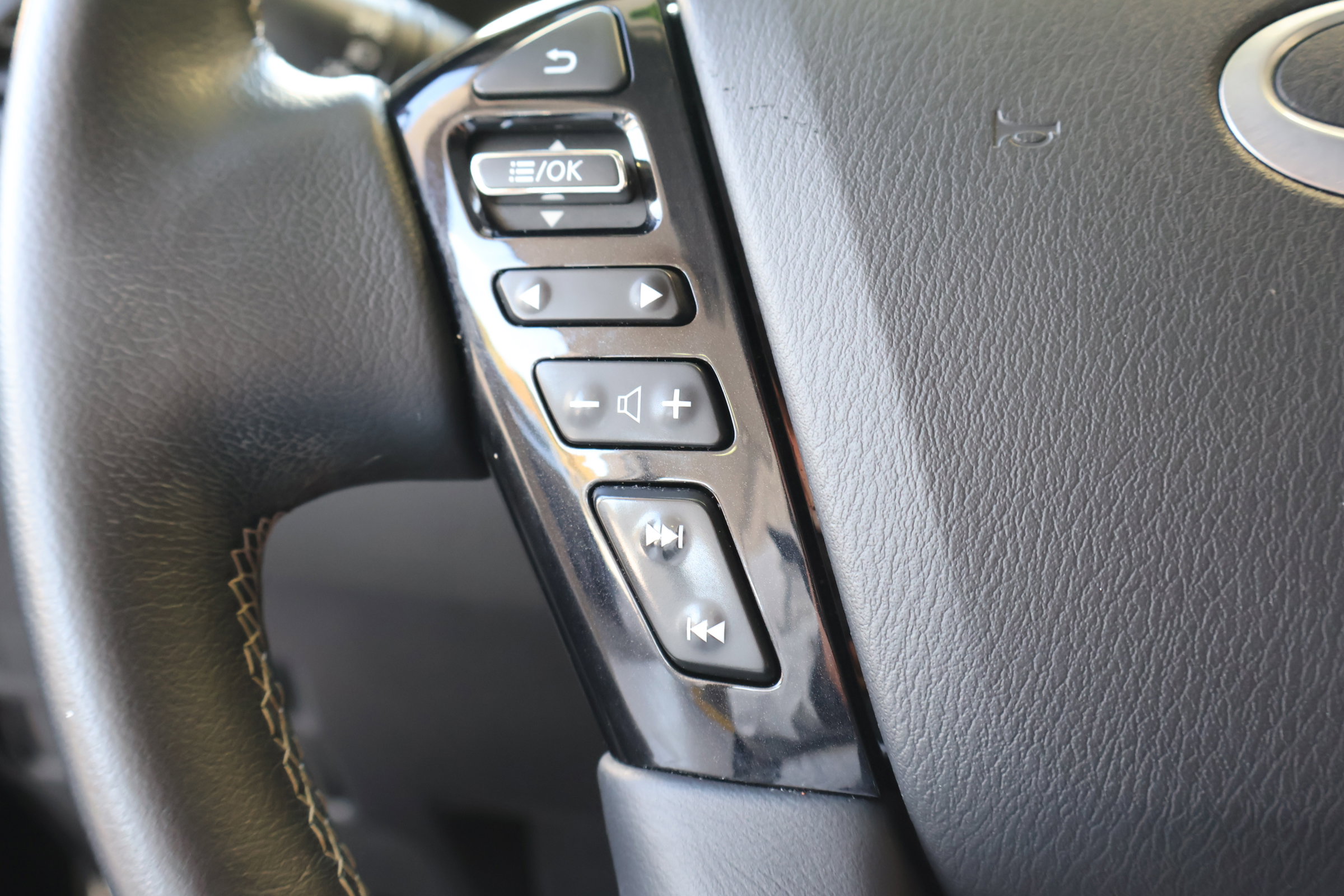 Certified 2022 INFINITI QX80 Luxe w/ Cargo Package image 27