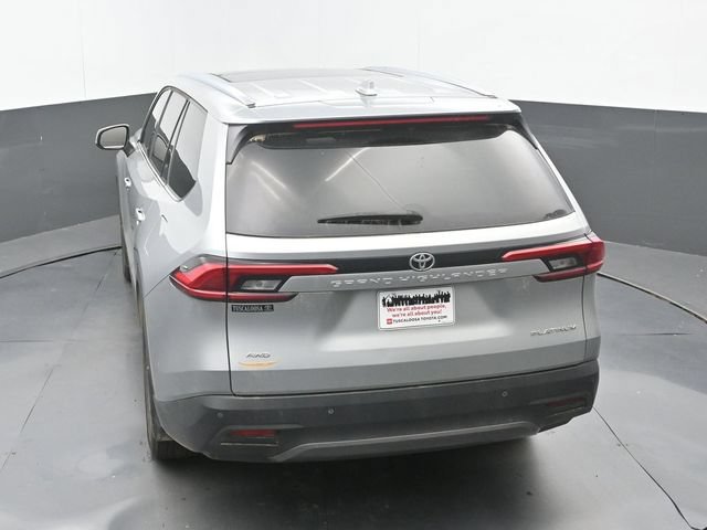 Used 2024 Toyota Grand Highlander AWD image 15